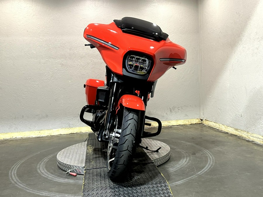 2026 Harley-Davidson® Street Glide® BLOOD ORANGE