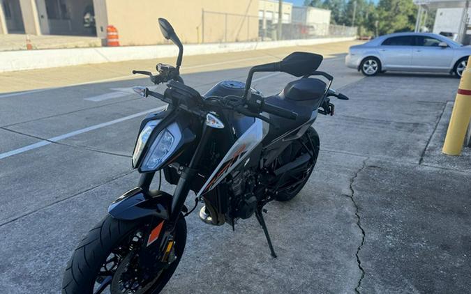 2024 KTM Duke 790