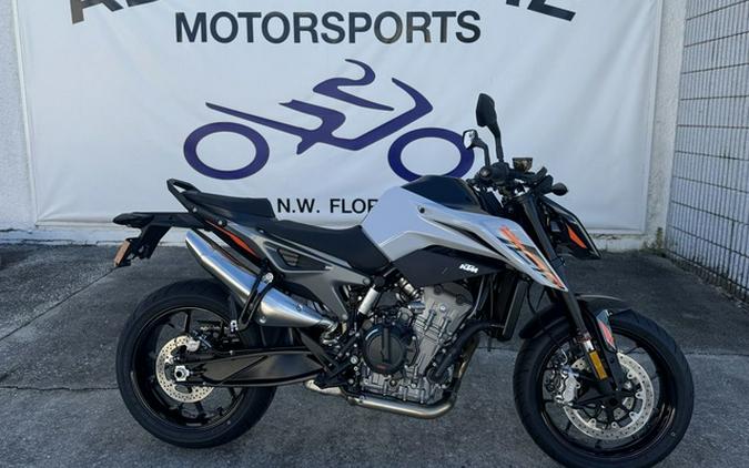 2024 KTM Duke 790