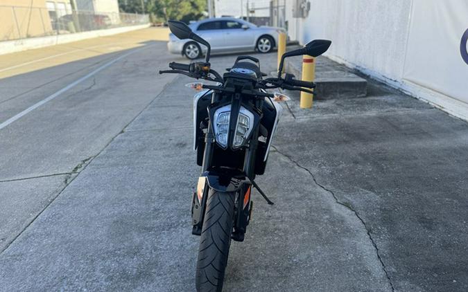 2024 KTM Duke 790
