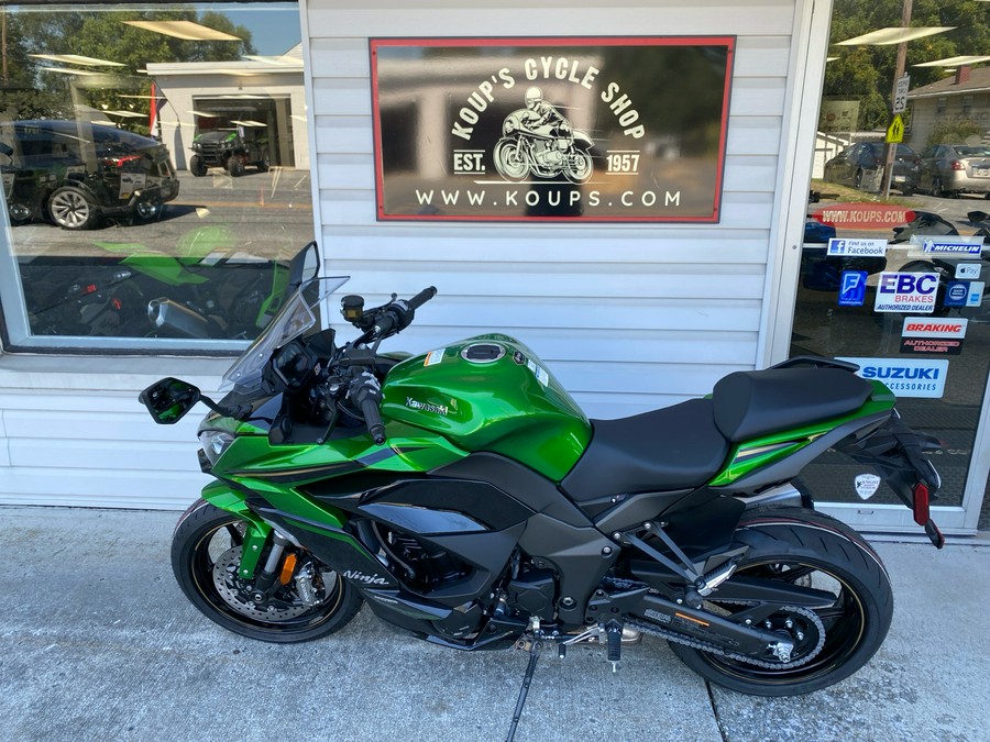2025 Kawasaki Ninja 1100SX SE ABS