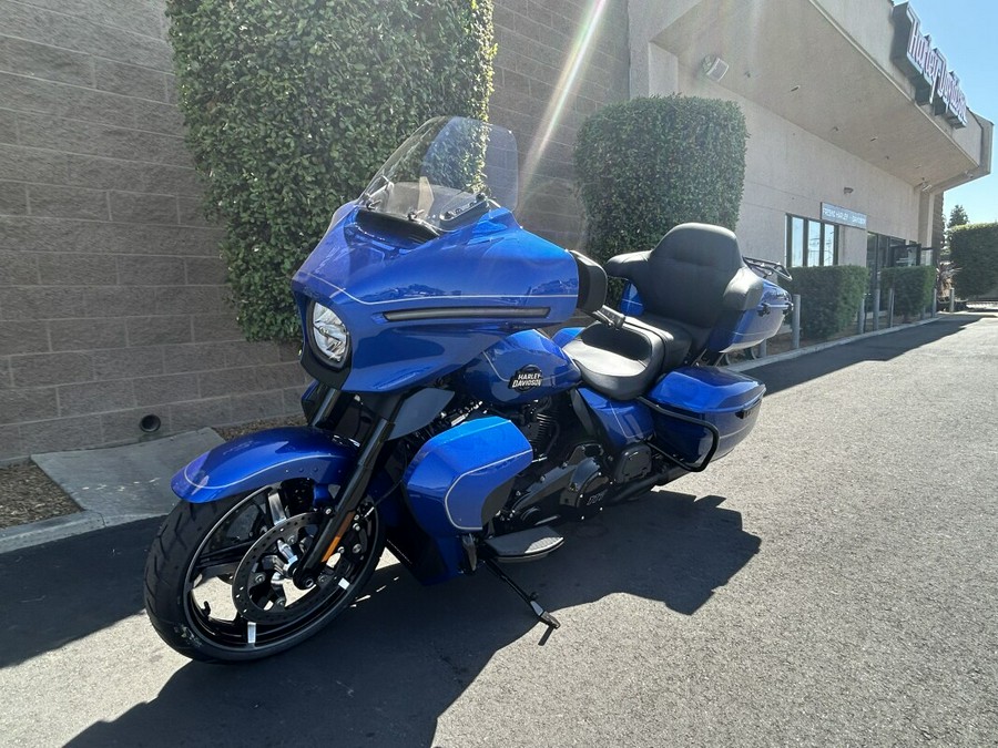 FLHXU 2025 Street Glide® Ultra