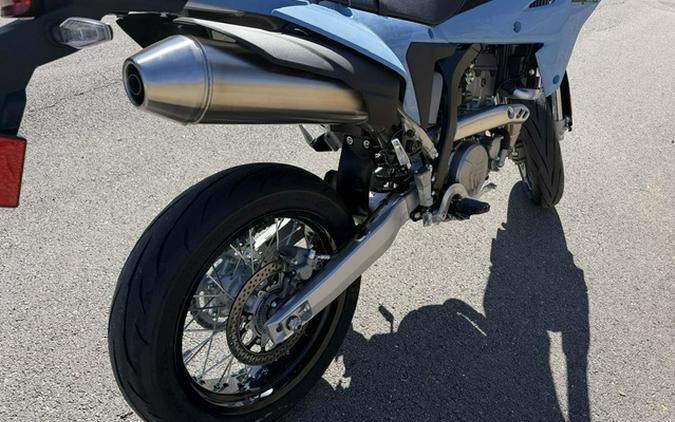 2025 Suzuki DR-Z4SM