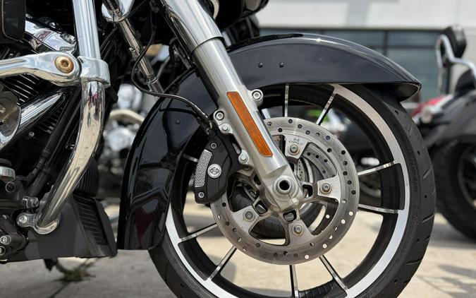2023 HARLEY Road Glide Base