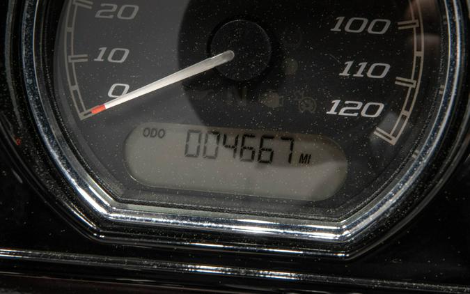 2019 Harley-Davidson FLHTCUTG Tri Glide Ultra in Silver Flux and Black Fuse with 4,667 miles