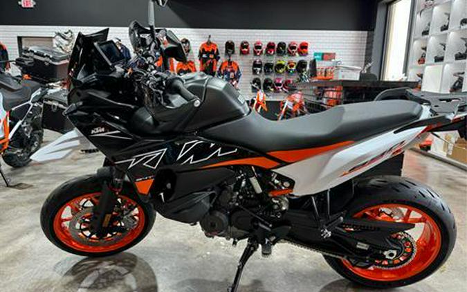 2024 KTM 890 SMT