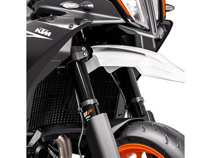 2024 KTM 890 SMT