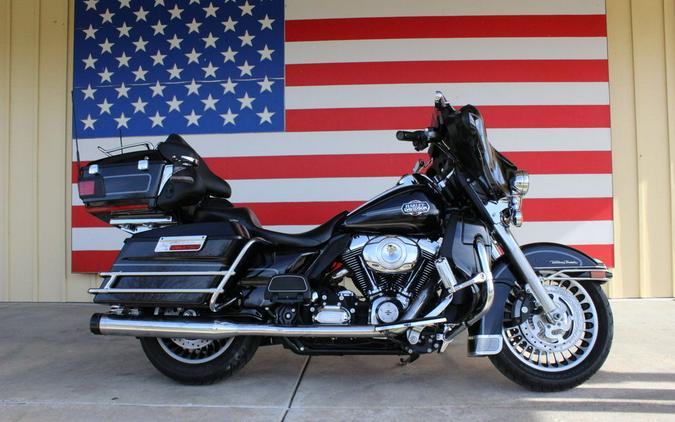 2013 Harley-Davidson® FLHTCU - Electra Glide® Ultra Classic®