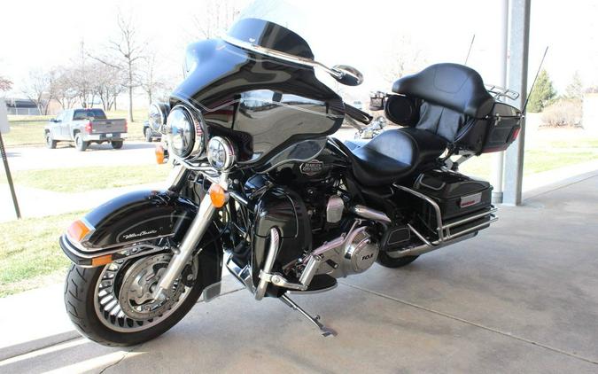 2013 Harley-Davidson® FLHTCU - Electra Glide® Ultra Classic®