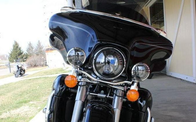 2013 Harley-Davidson® FLHTCU - Electra Glide® Ultra Classic®