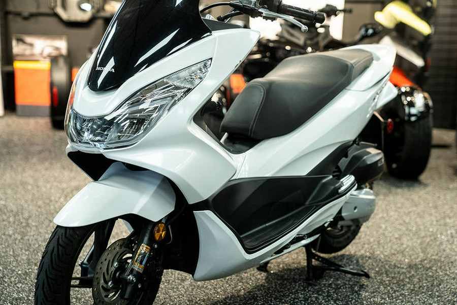 2015 Honda® PCX150