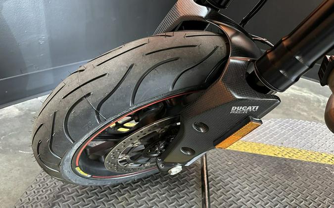 2015 Ducati Hypermotard SP Red Corse Stripe