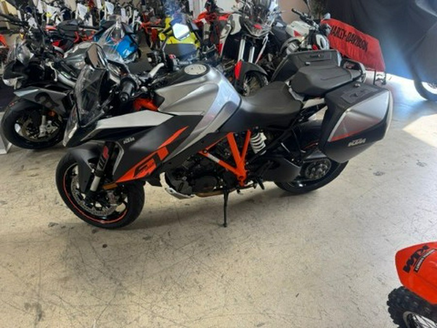 2017 KTM 1290 Super Duke GT