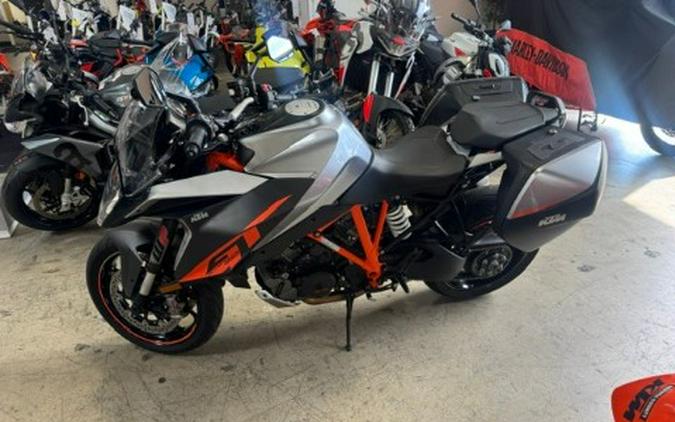 2017 KTM 1290 Super Duke GT