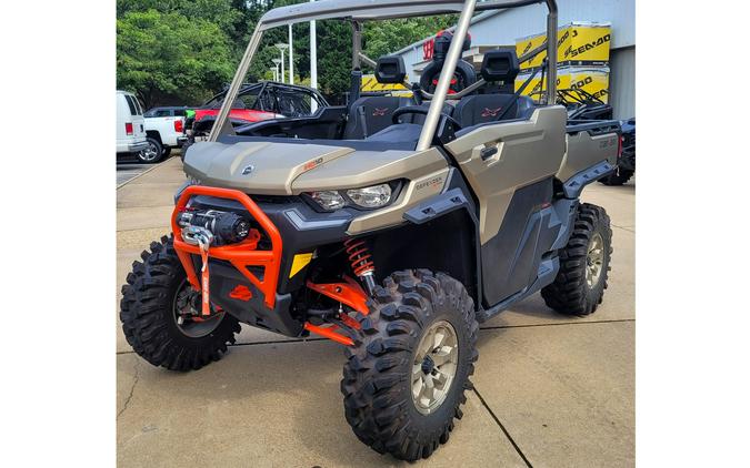 2023 Can-Am Defender XMR