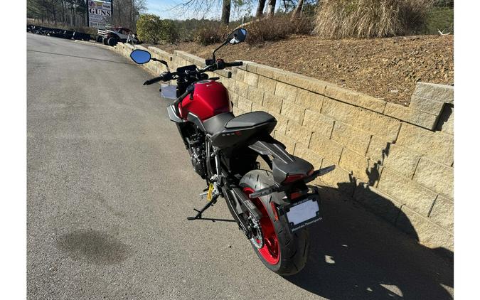 2025 GSX800S - Suzuki