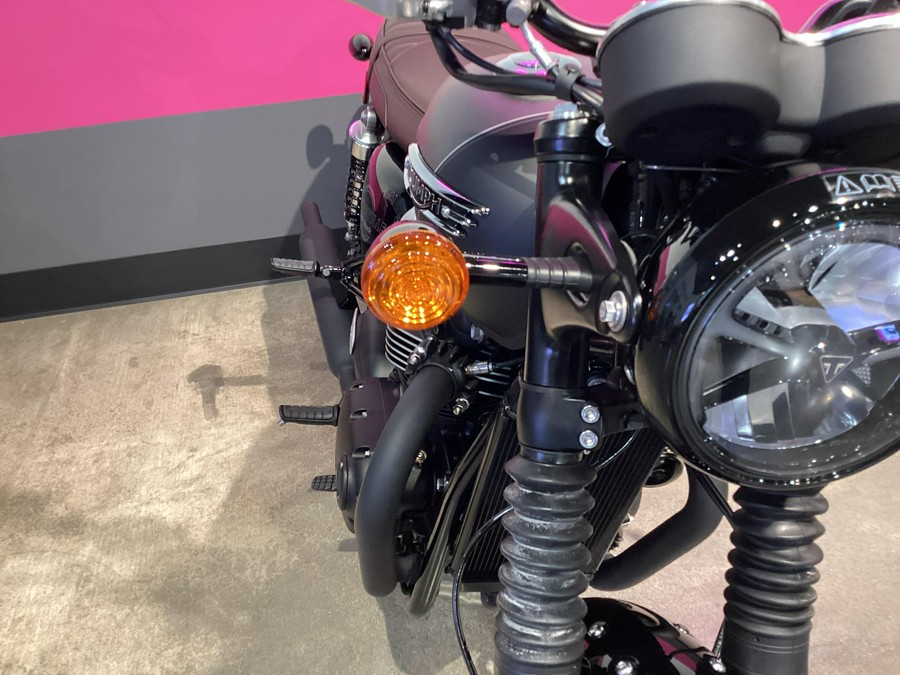 2026 Triumph Bonneville T120 Black