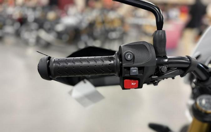 2026 Triumph Scrambler 400 XC Vanilla White