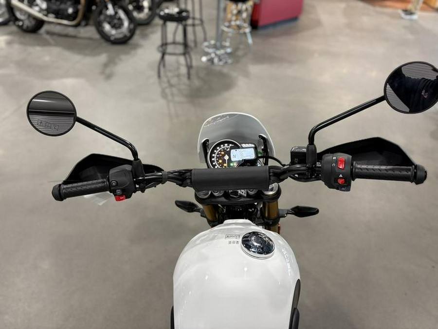 2026 Triumph Scrambler 400 XC Vanilla White