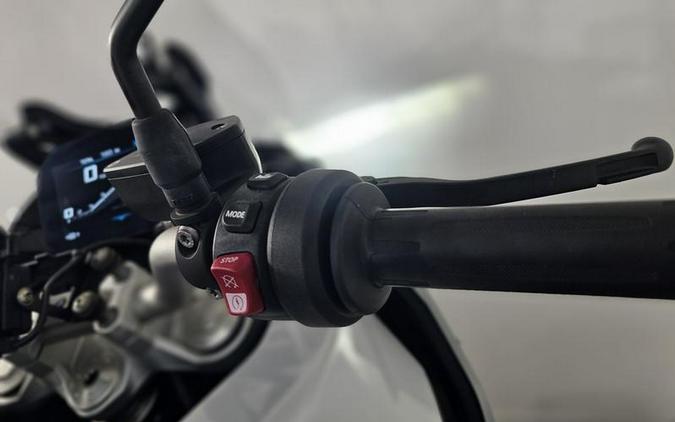 2021 BMW F 900 XR Light White