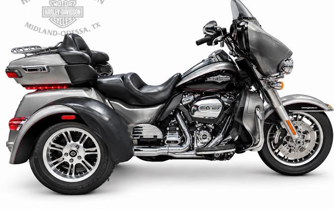 2017 FLHTCUTG- Tri Glide® Ultra