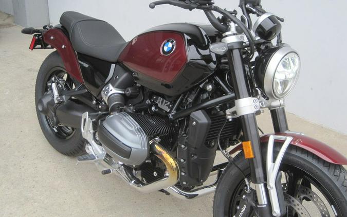 2024 BMW R 12 Aventurin Red Metallic