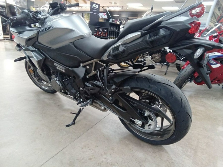 2025 Suzuki GSX-S1000GT+