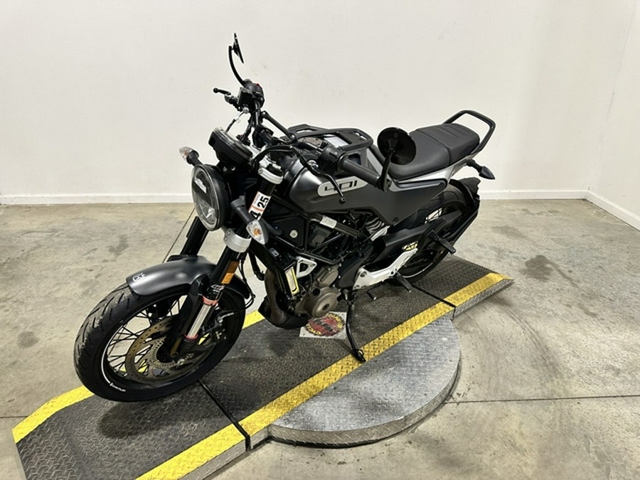 2021 Husqvarna SVARTPILEN 401
