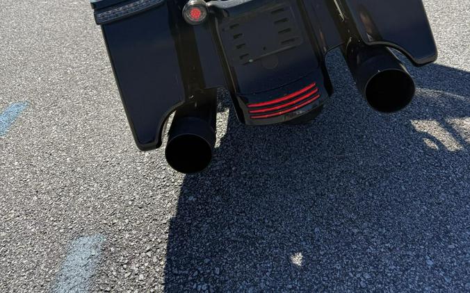FLHXS 2018 Street Glide Special