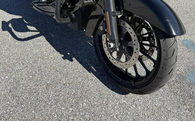 FLHXS 2018 Street Glide Special