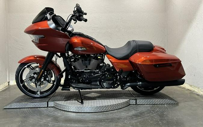Harley-Davidson Road Glide® 2024 FLTRX 84409726 WHISKEY FIRE