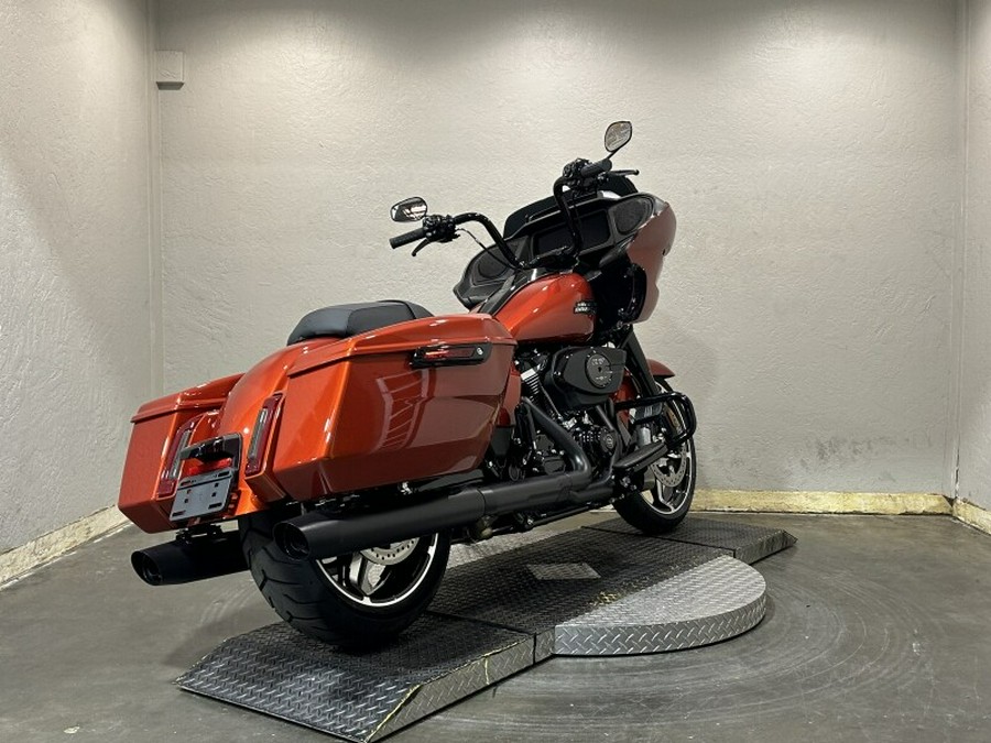 Harley-Davidson Road Glide® 2024 FLTRX 84409726 WHISKEY FIRE