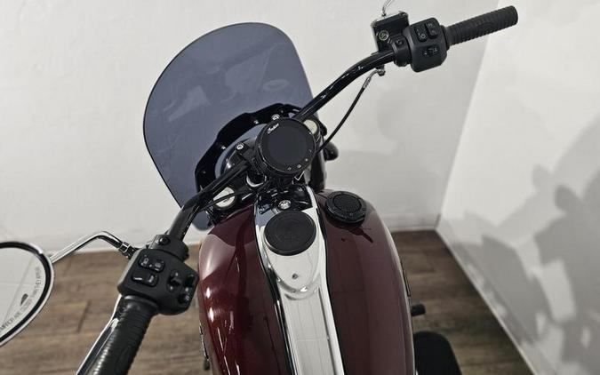 2022 Indian Motorcycle® Super Chief® Limited Maroon Metallic