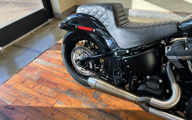 Used 2018 Harley-Davidson Street Bob Cruiser Motorcycle For Sale Near Memphis, TN