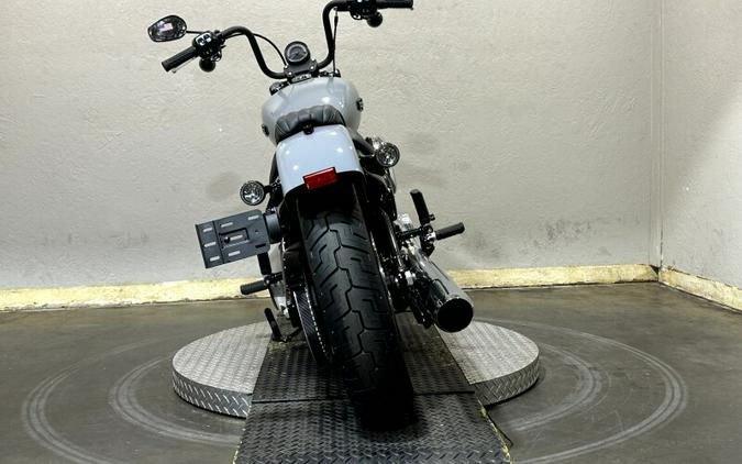 2026 Harley-Davidson® Street Bob® DRK BILIARD GRY