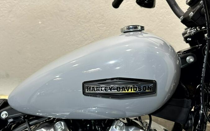 2026 Harley-Davidson® Street Bob® DRK BILIARD GRY