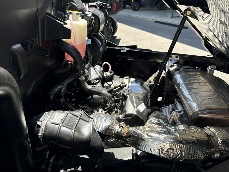 2026 Can-Am Defender DPS HD9