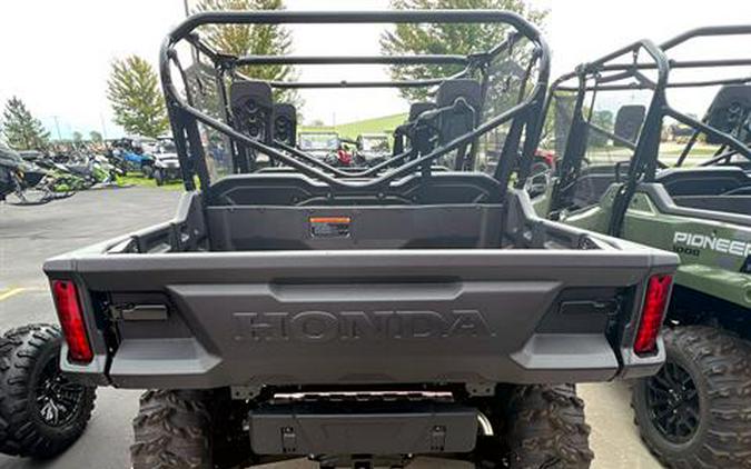 2023 Honda Pioneer 1000-6 Deluxe Crew