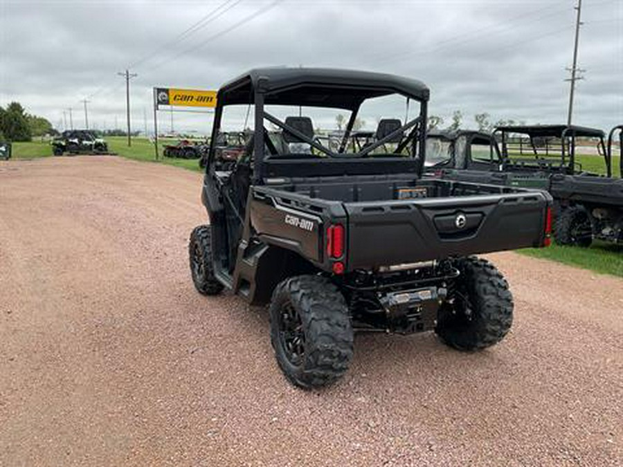 2024 Can-Am Defender XT HD9