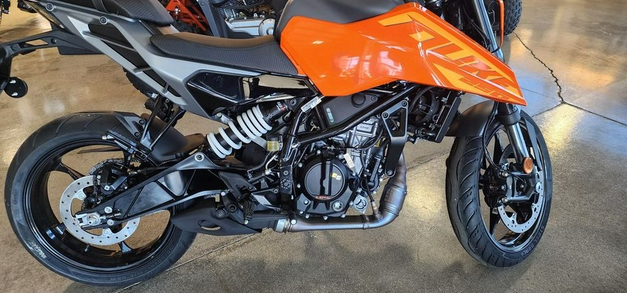 2024 KTM 250 Duke