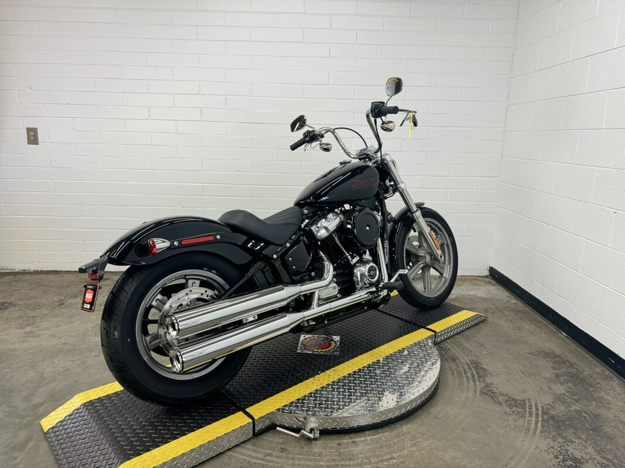 2024 Harley-Davidson Softail Standard VIVID BLACK