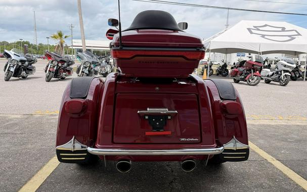 2021 Harley-Davidson® Tri Glide® Ultra Billiard Red