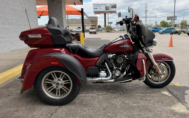 2021 Harley-Davidson® Tri Glide® Ultra Billiard Red