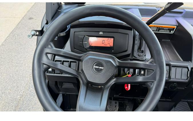 2025 DEFENDER HD10 XT W/ SOFT CAB - Can-Am