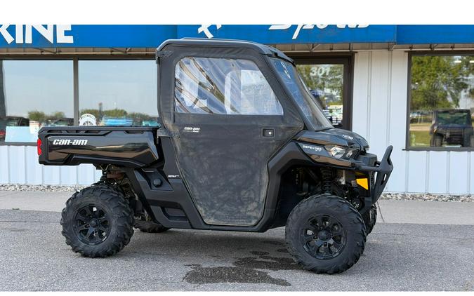2025 DEFENDER HD10 XT W/ SOFT CAB - Can-Am