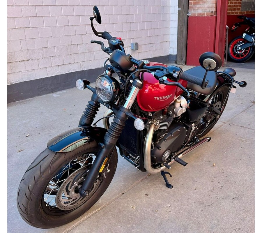 2023 Triumph Bonneville Bobber Red Hopper