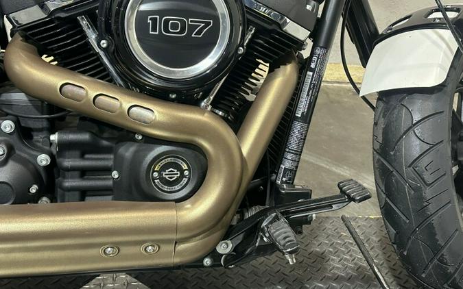 Harley-Davidson® Fat Bob® 2018 FXFB 038011B BNVL SALT DENIM