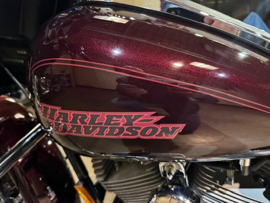 2005 Harley Davidson Electra Glide® Standard FLHTI