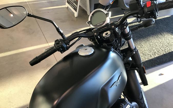 2022 Moto Guzzi V7 Stone