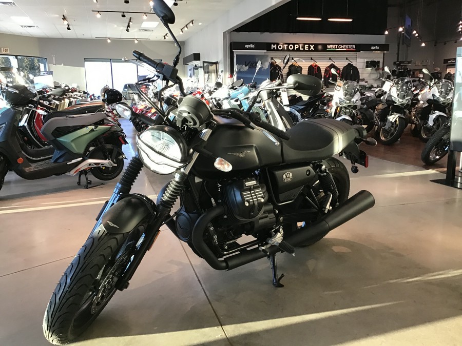 2022 Moto Guzzi V7 Stone